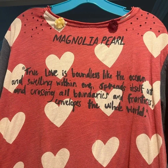 Magnolia Pearl Gray Graphic Tee - Picture 8 of 12